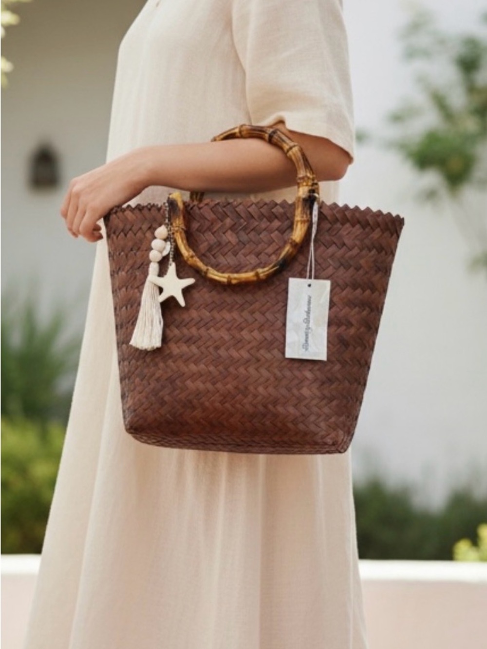 NWT Tommy Bahama Hand Woven Brown Beach Tote Bamboo Handles Starfish Tassel